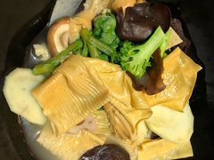 -万记麻辣烫国展总店