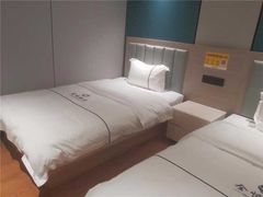 -全悦酒店(广州天河林和西地铁站店)