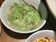 鲜丝瓜焖河蚌-费大厨辣椒炒肉(万家丽一店)