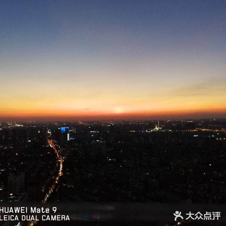 当年全上海可以说排名前三位的餐厅，说第一也不未过