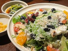 奶酪牛油果沙拉-Fuzzy Bistro 浮几韩餐·茶酒馆