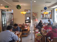 -毛辣果·贵州红酸汤牛肉火锅(西单店)