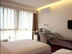 -莫泰酒店(厦门万象城火车站地铁站店)