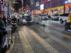 -奈雪的茶(亨特国际广场店)