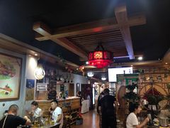 大堂-老庭院烤羊腿(十年青岛总店)
