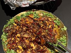-何师烧烤Pro ·江湖川菜·小龙虾·精酿(太古里旗舰店)