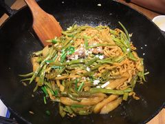 优质牛腩焖面-金豆角砂锅焖面(安贞店)