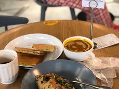 南瓜汤-HELLO 27 意面·沙拉·帕尼尼