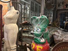 -席娜卡琳火车铁道夜市