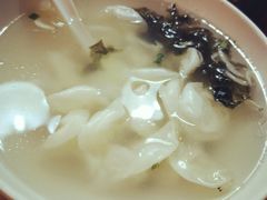 民国传统小馄饨-凤起龙游老面包子(凯德晶品店)