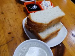 方面包-敖特尔布里亚特美食坊(世纪花苑店)