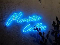 -怪兽咖啡 Monster Cafe