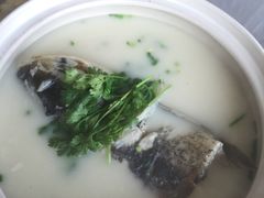 -天乐农家鱼头王(天目湖店)