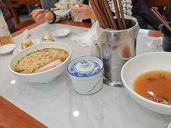 -老西白点心店