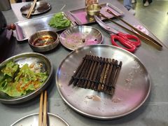 -围炉肉舍•炭烤活鳗•丹东海鲜烤肉(步行街店)