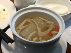 -阿瓦山寨·湘菜现炒·剁椒鱼头王(咸阳总店)