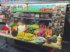 -六合夜市