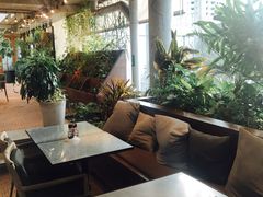 -ROAST coffee & eatery