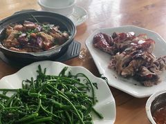 -黄记四更烤乳猪店