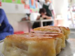 玉米鲜肉煎饺-芬芳甜品(同福路店)