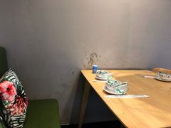 -兔行天下-鸿鹤鲜锅兔(中海国际店)