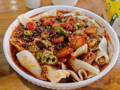 酸辣饺子皮-都江堰石锅鱼