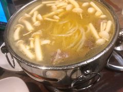 -滇越乘象云南餐厅(豆各庄店)