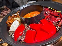 -卤校长重庆火锅(银泰城店)