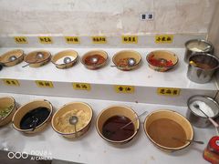 -肖婷姐大铁锅重庆火锅(南湖店)