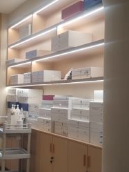 -蕾特恩专业祛痘·皮肤管理
