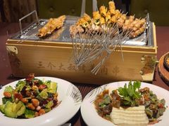 -三个大叔烤羊肉串·歌手驻唱·碳烤鲜肉(西三旗店)