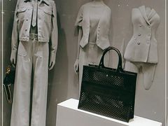 -DIOR迪奥(德基广场女装店)