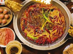 -黄潇洒老火锅(九眼桥宏济巷店)