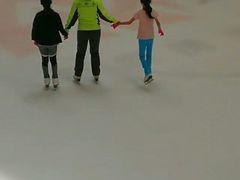 -冰纷万象滑冰场(深圳万象城店)