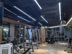 -威克健身游泳(万菱汇店)