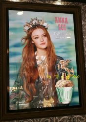 -ANNA SUI