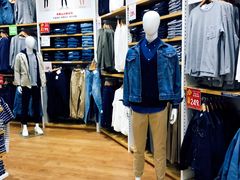 -优衣库(南宁安吉万达广场店)