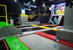 -蹦贝运动中心·蹦床·攀岩·闯关(龙岗店)