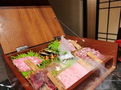 -山川小町·极番烧肉(新地假日广场店)