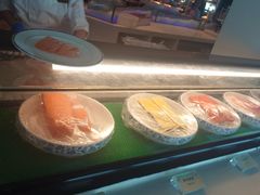 -亚洲国际大酒店·云顶阁旋转自助餐厅