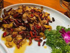 -老滇山寨•云南特色菜•地方菜•民族风情歌舞表演(金碧店)