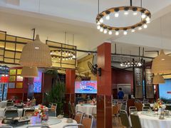 -刘姐啤酒鱼民族演艺餐厅(西街总店)