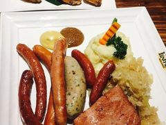 -LENBACH兰巴赫西餐啤酒坊(大连东港店)