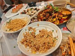 -肥肥虾庄·金牌油焖大虾(汉口城市广场店)