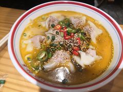 -八二小区抄手(龙湖上城天街店)