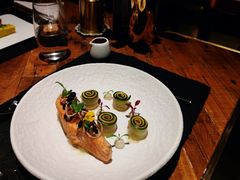 香煎三文鱼配番茄莎莎-AZUL by FUEL蓝色·法式酒馆(琶醍店)