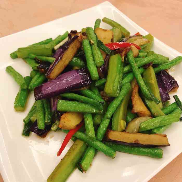 珠玑大酒店餐厅-"珠玑酒店在二十多年前是南雄的地标,小时候.