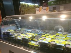 -周黑鸭(北京海淀区新中关店)