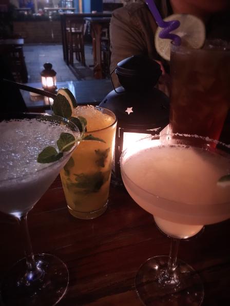 homeless现场酒吧(大学路店)-"一直回去的一家平价小酒吧.