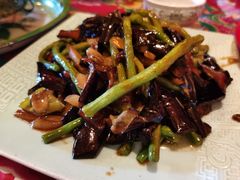 -闯关东东北农家菜(崂山石老人店)